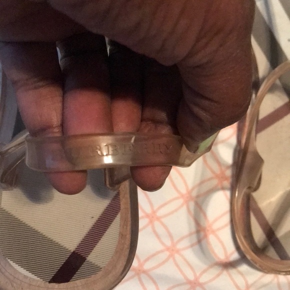 Normal wear - Picture 2 of 3